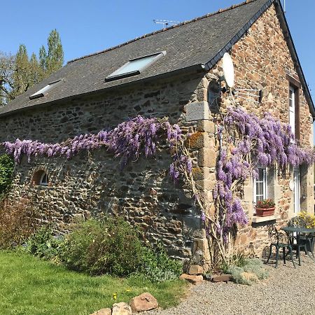 Charming Gite In Brittany Plenee-Jugon ภายนอก รูปภาพ